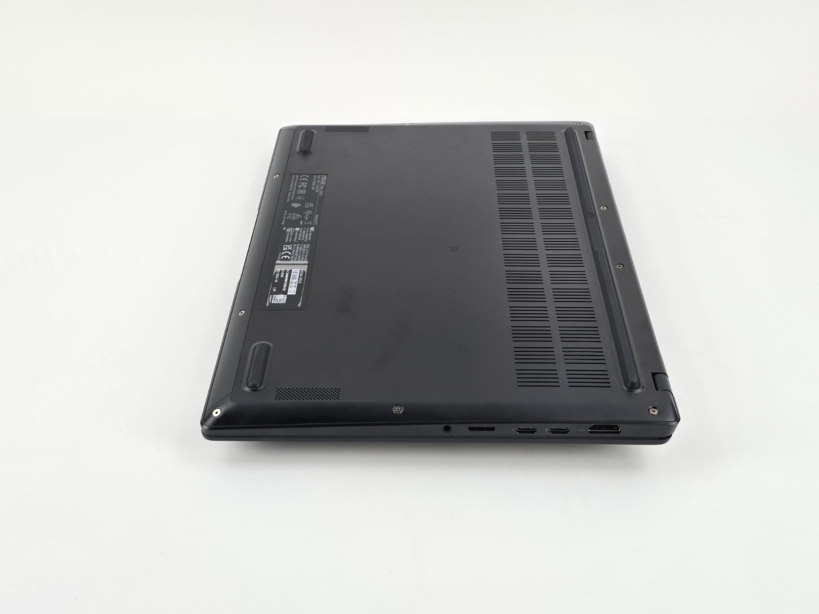 ASUS Vivobook S 14 14″ OLED (Core Ultra 5 226V, 16GB RAM, 512GB SSD) – Good