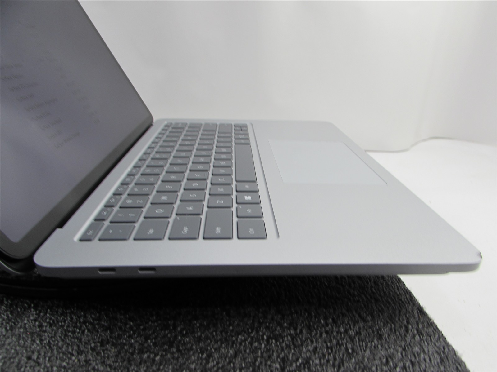 Microsoft Surface Laptop Studio 1964 i7-11370H 1TB SSD 32GB RTX A2000 *No A/C*