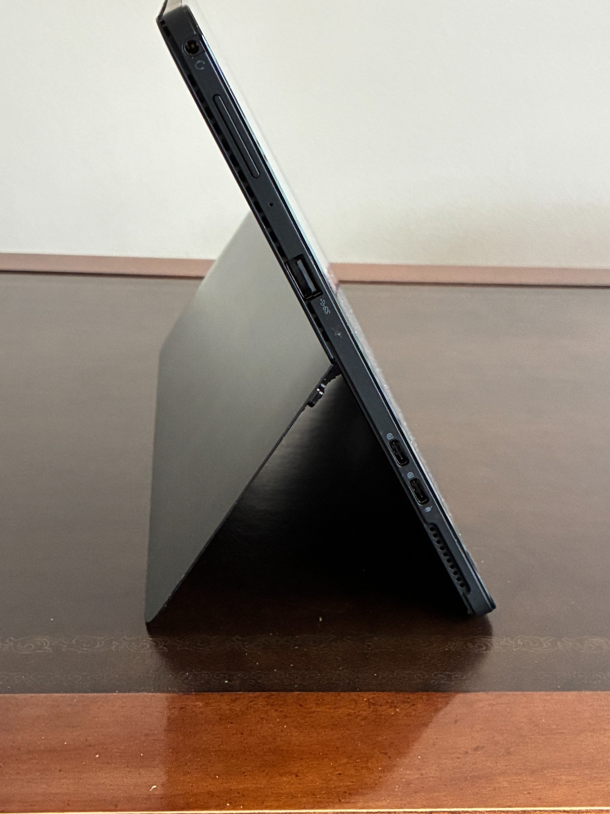 Dell Latitude 5290 2-1 12.3″ WUXGA Touch i3-8130U 4GB 256GB SSD IR Cam W11 Pro
