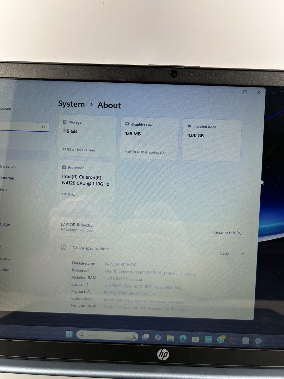 HP Laptop 17-cn0112ds 17.3” Celeron N4120 4GB RAM 128GB SSD Win11 – Tested