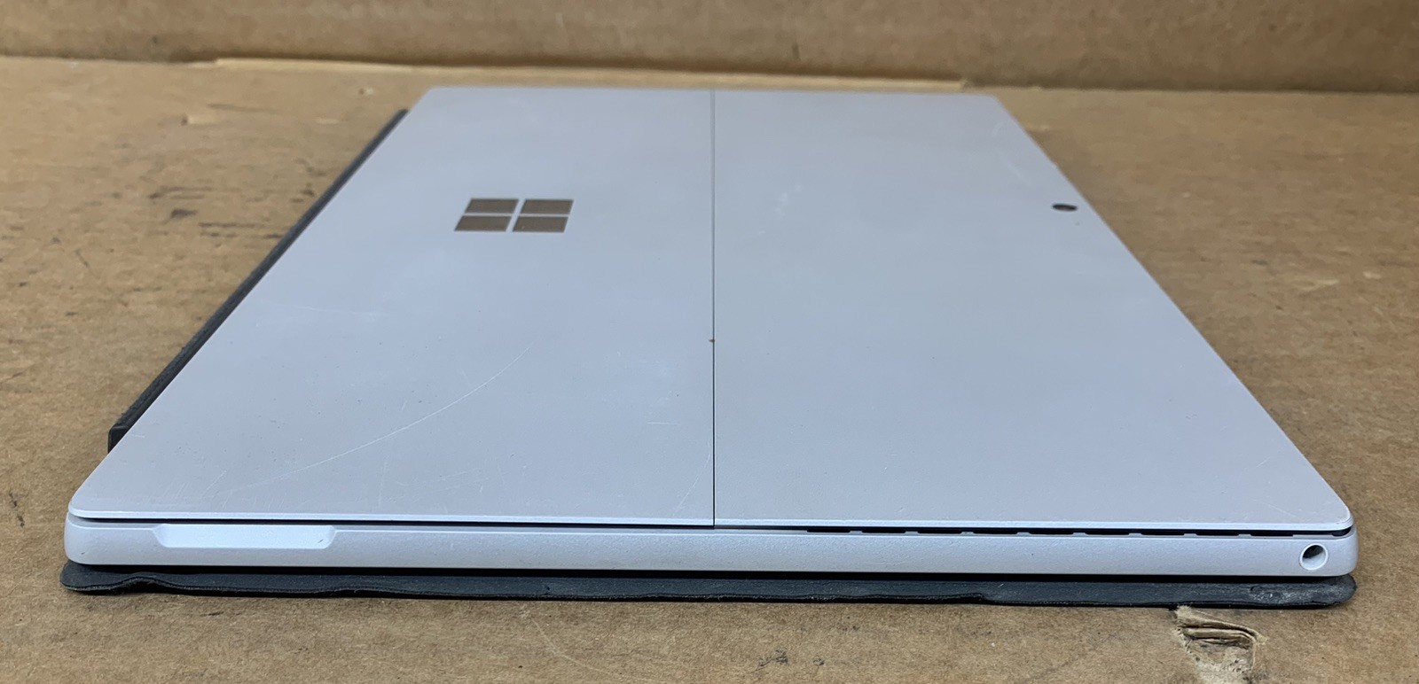 Microsoft Surface Pro 5 Intel i5-7300U@2.60GHz 8GB DDR4 RAM 256GB SSD WIN 10P
