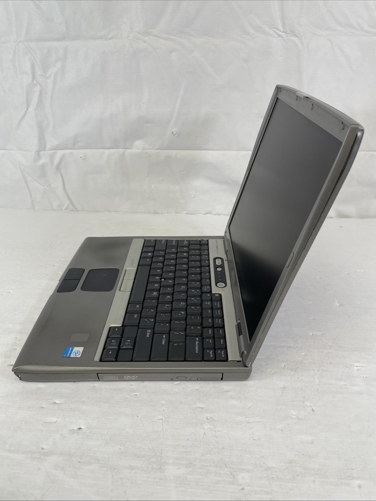 Retro Gaming Dell Latitude D600 Pentium M 1.4GHz 1GB RAM 60GB HDD Windows XP