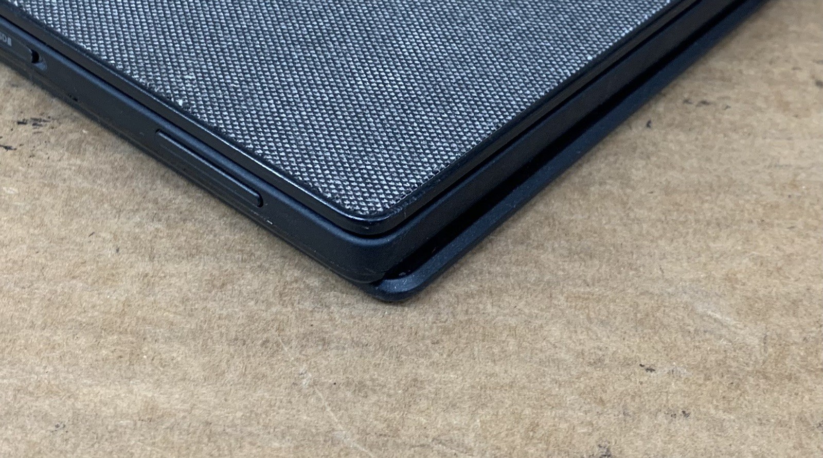Dell Latitude 7275 Intel m7-6Y75@1.20GHz 8GB RAM 128GB SSD WIN 10P *READ*