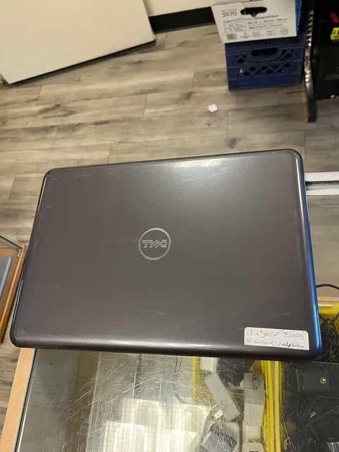 Dell Latitude 3500 13.5″ Laptop | Intel Core i3 6th Gen 2.0GHz | No RAM No SSD |