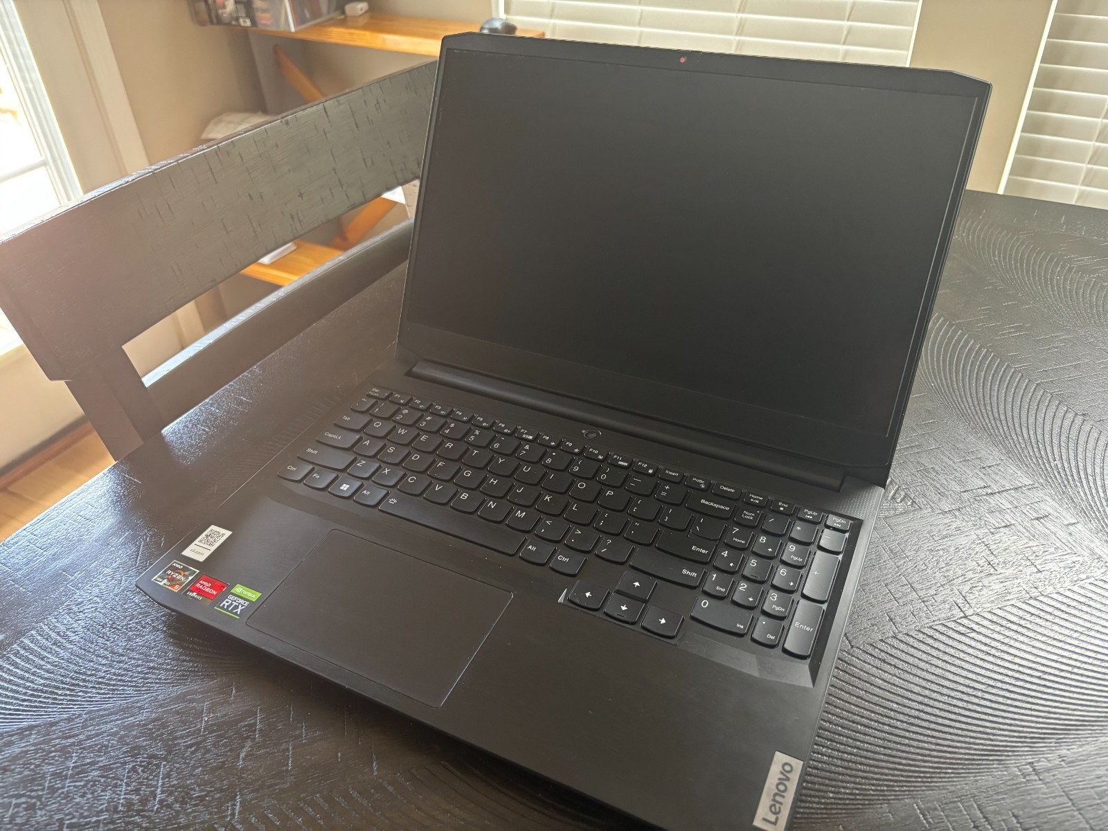 Lenovo Ideapad Gaming 3 – RTX 3050Ti – Ryzen 5600H – 24GB DDR4 – 1TB + 256GB SSD