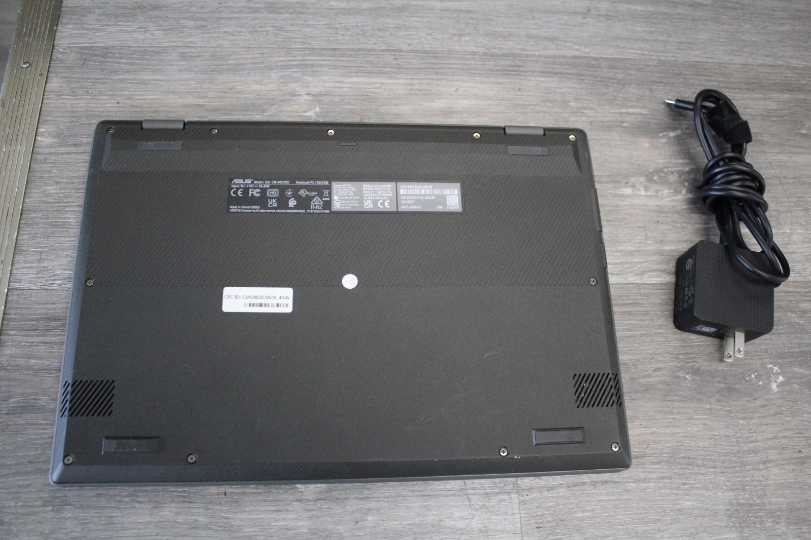 ASUS CM1402CM2A-M8186 14″ FHD MediaTek Kompanio 520 2GHz Chromebook Laptop