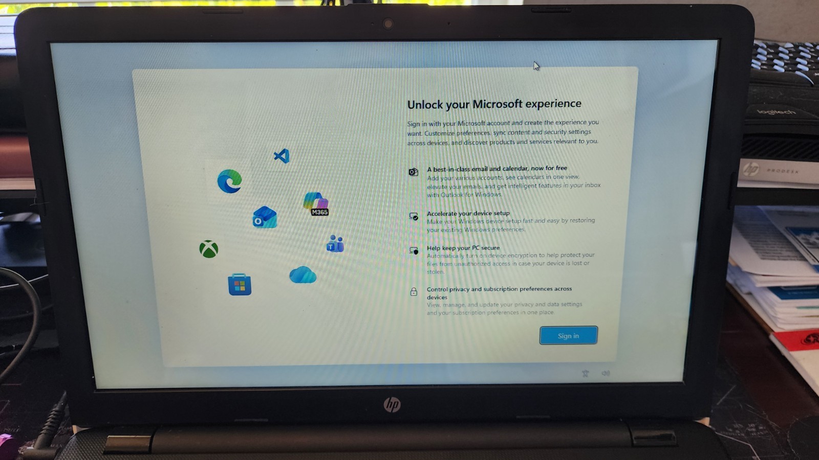 HP Pavilion 15-bs031wm, i3-7100U, 16gb RAM, 256gb SSD, Win 11, Power Adapter