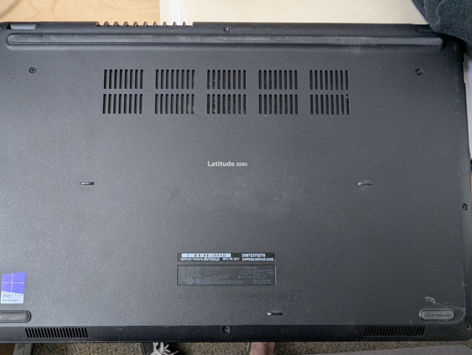 Dell Latitude 3580 15.6″ (Intel Core I5 , 250 GHz), 4 GB RAM, 500 GB HDD