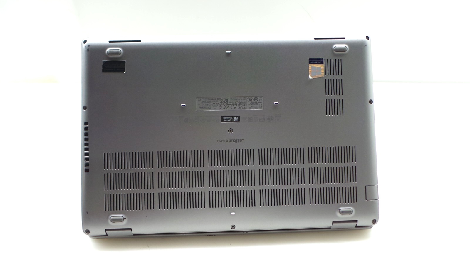 Dell Latitude 5410 | 14″ | i7-10810U 1.10GHz | 16GB RAM 512GB NVMe | WIN 11 PRO