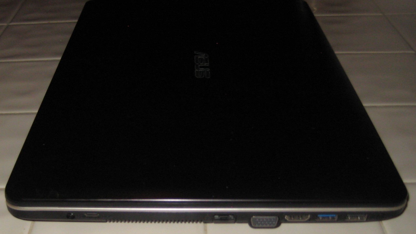 Asus Sonic Master X541N, Pentium N4200@1.1GHz, 8GB RAM, 240 GB SSD, Win 10 Home