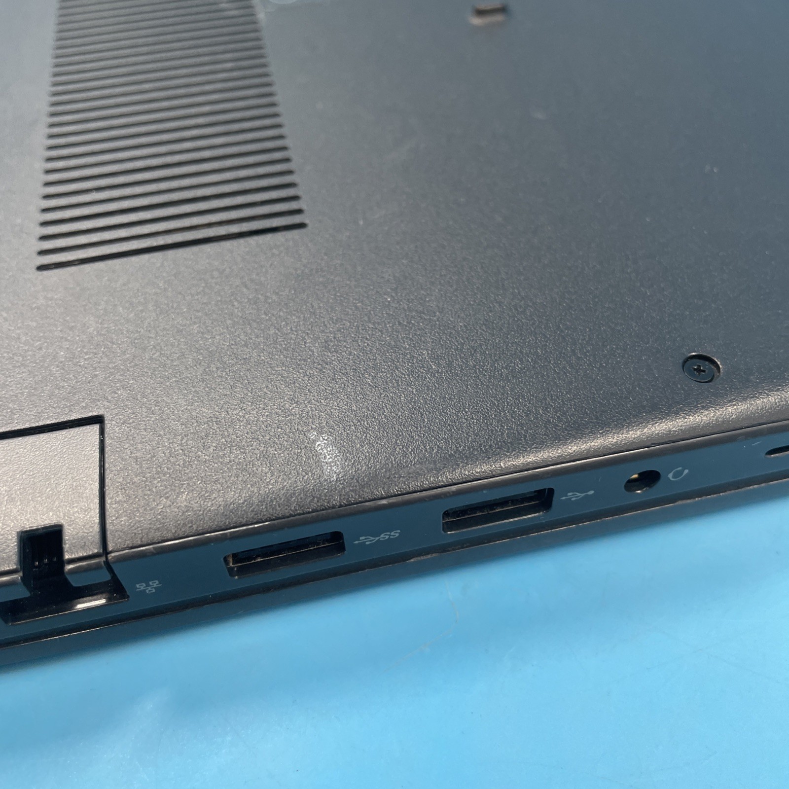 Dell Latitude 3420 | i5-1135G7 | 8GB RAM | 256GB SSD | WIN 11 PRO | 75% BATT