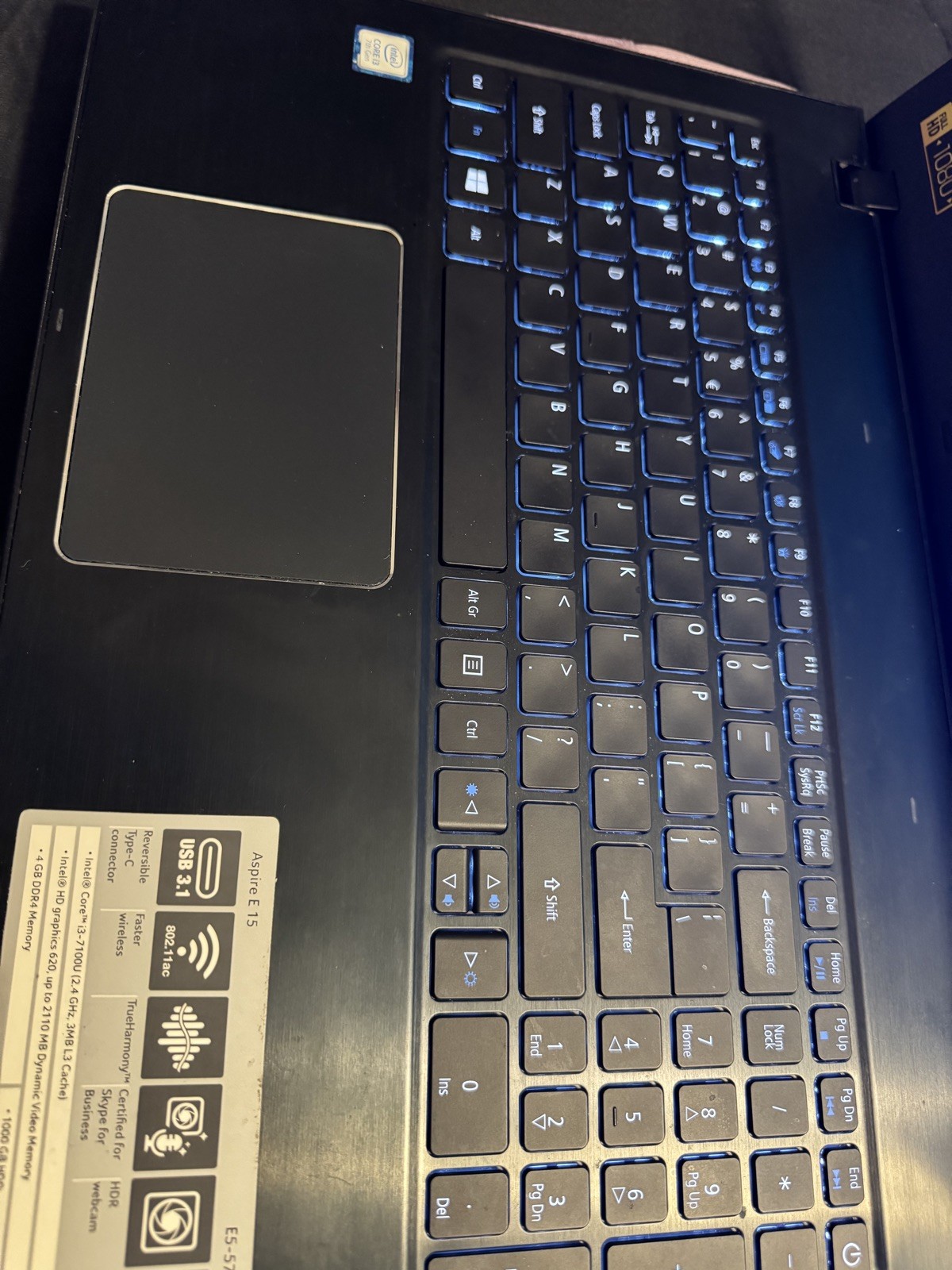 Acer E5-575 Laptop 15.6 Inch Screen Size 4GB DDR4 Memory, 1TB 5400RPM HDD