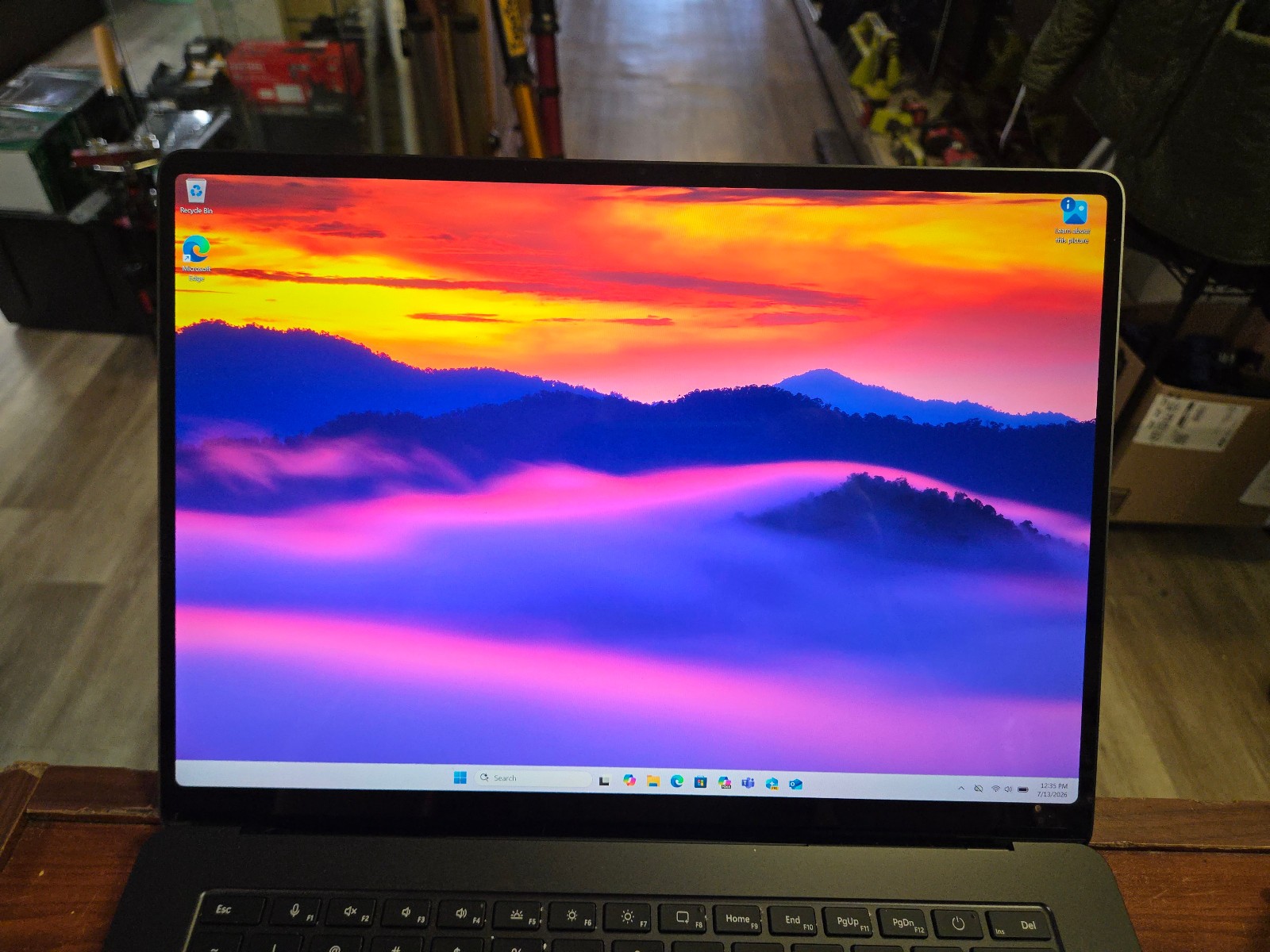 Microsoft Surface 7 15″ Snapdragon X 3.4GHz 16GB 512GB Win 11 (2037) 10xCharges
