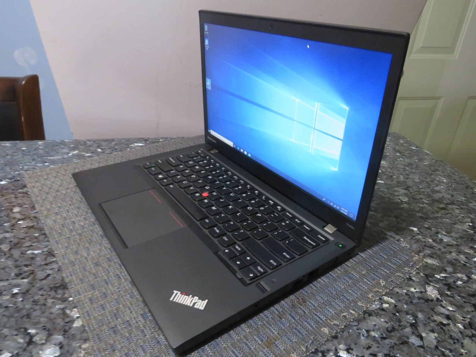 Lenovo ThinkPad T450s 14″ Intel i7 12GB RAM 512GB SSD USB WiFi Win 10 Laptop