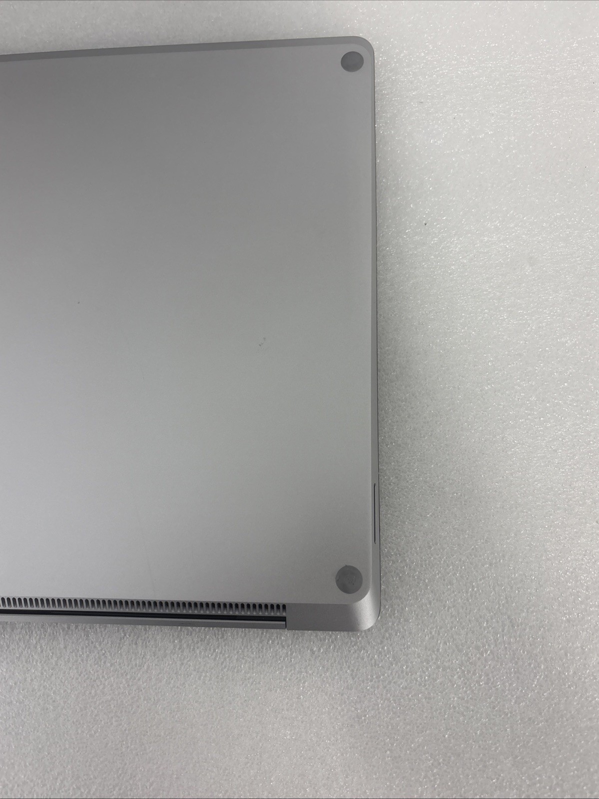 Microsoft Surface Laptop 4 13.5″ (256GB SSD, AMD Ryzen 5, 16GB) Platinum *Read*