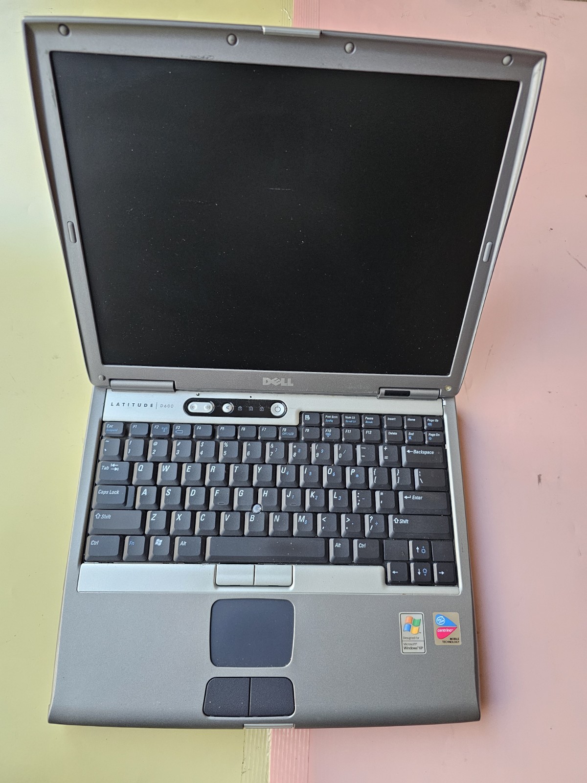Dell Latitude D600 ATI RADEON 9000 1GB RAM 0GB HDD SERIAL COM PORT, PHONE PORT