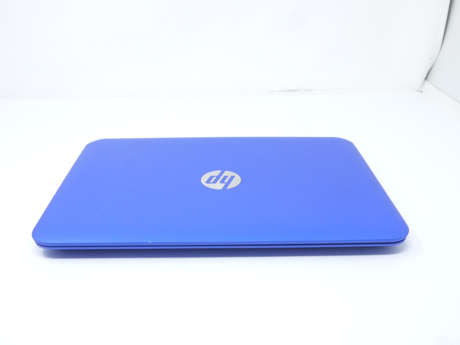 HP Stream 11-d077nr 11.6″ Laptop – N2840 / 2GB / 32GB eMMC / Win 10 – Read Desc