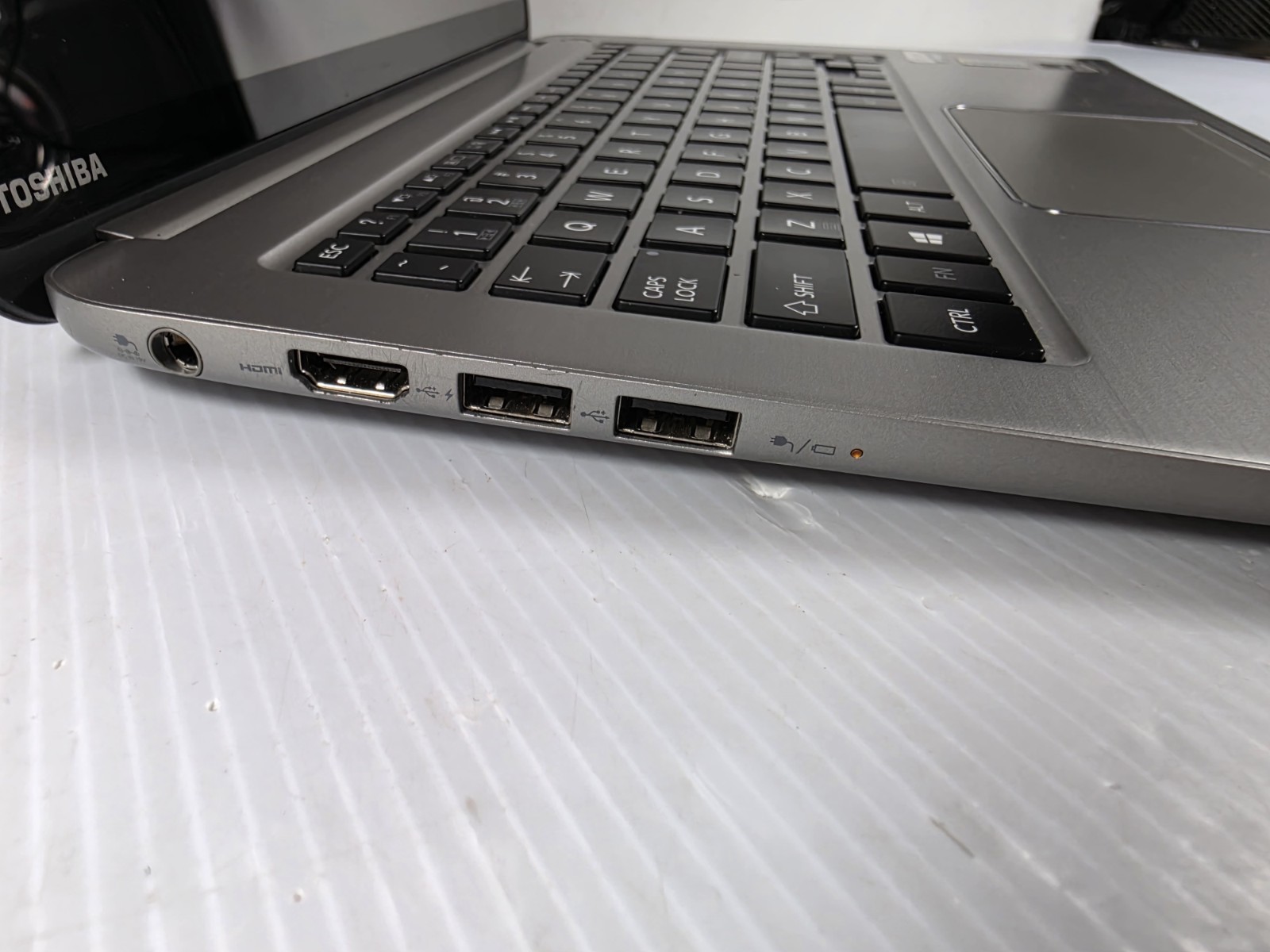 Toshiba Kira Laptop TOUCHSCREEN Intel Core i7-4500U 1.80 GHz 8GB RAM 256GB SSD