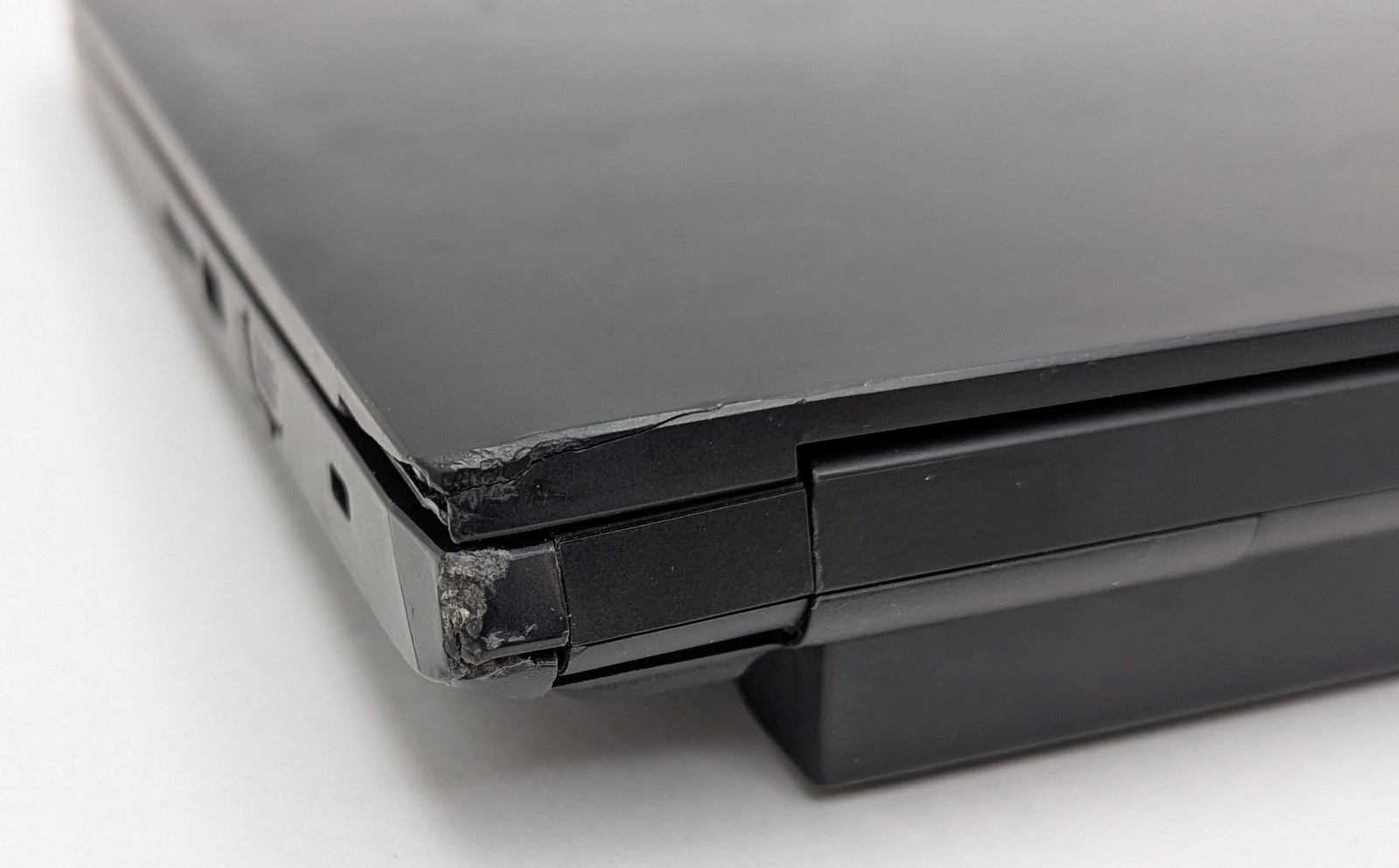 Incomplete Dell Latitude 3570 15.6″ Laptop i5-6200U 2.30GHz 8GB RAM – *READ*