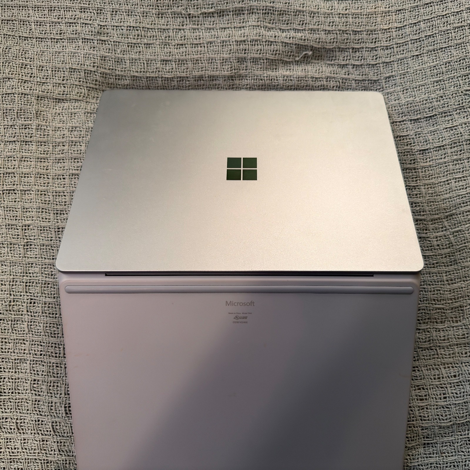 Microsoft Surface 1943 i5-1035G1 @ 1.0GHz 8GB RAM 128GB NVMe W11H WAC *READ