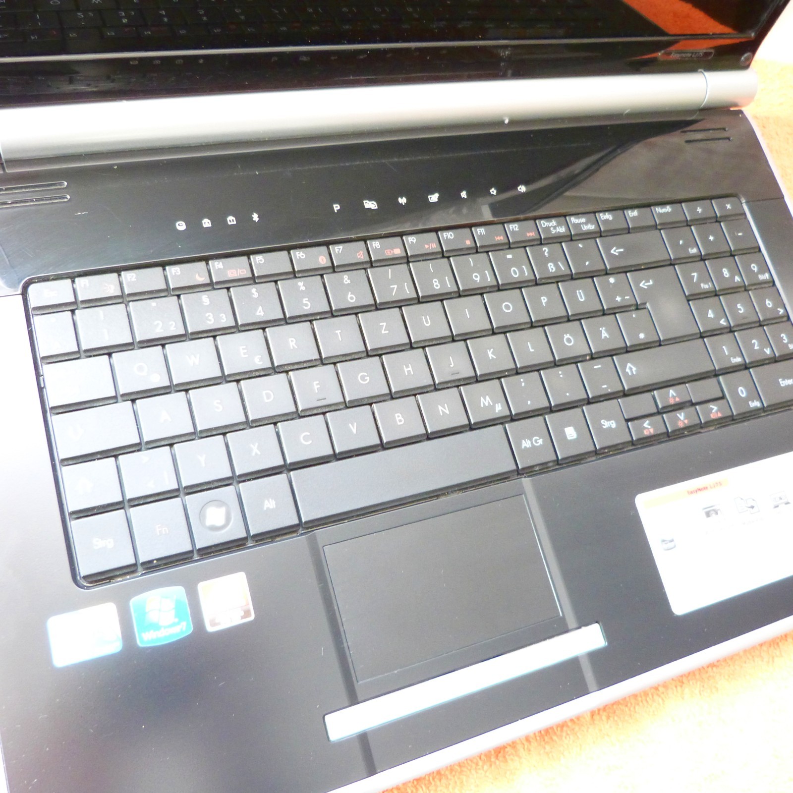PB LJ75 Multimedia 17 inch HDPLUS I 756GB HDD SSD Windows 11 Pro l BLURAY HDMI