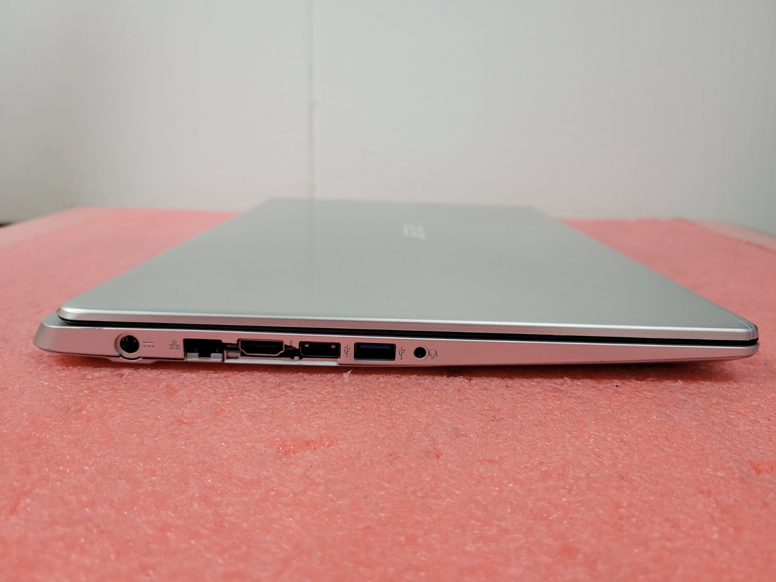 Acer Aspire 5 15.6″ Ryzen 3 3200U 4GB RAM *AS IS/NO BATTERY/NO HDD/OS* | C978