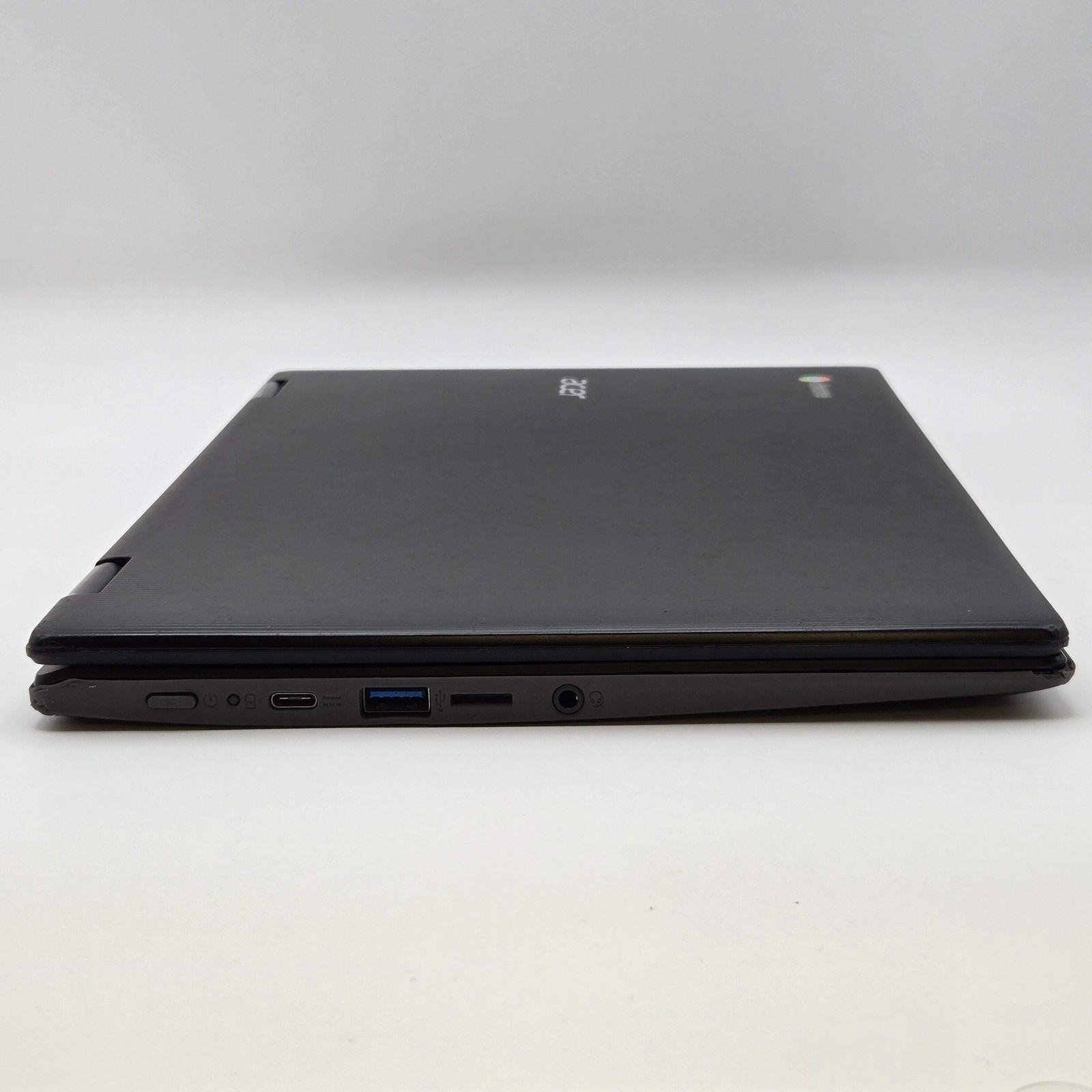 Acer Chromebook R752 Series N18Q6 11″ 32GB 4GB RAM – Cracked Screen Bad Battery