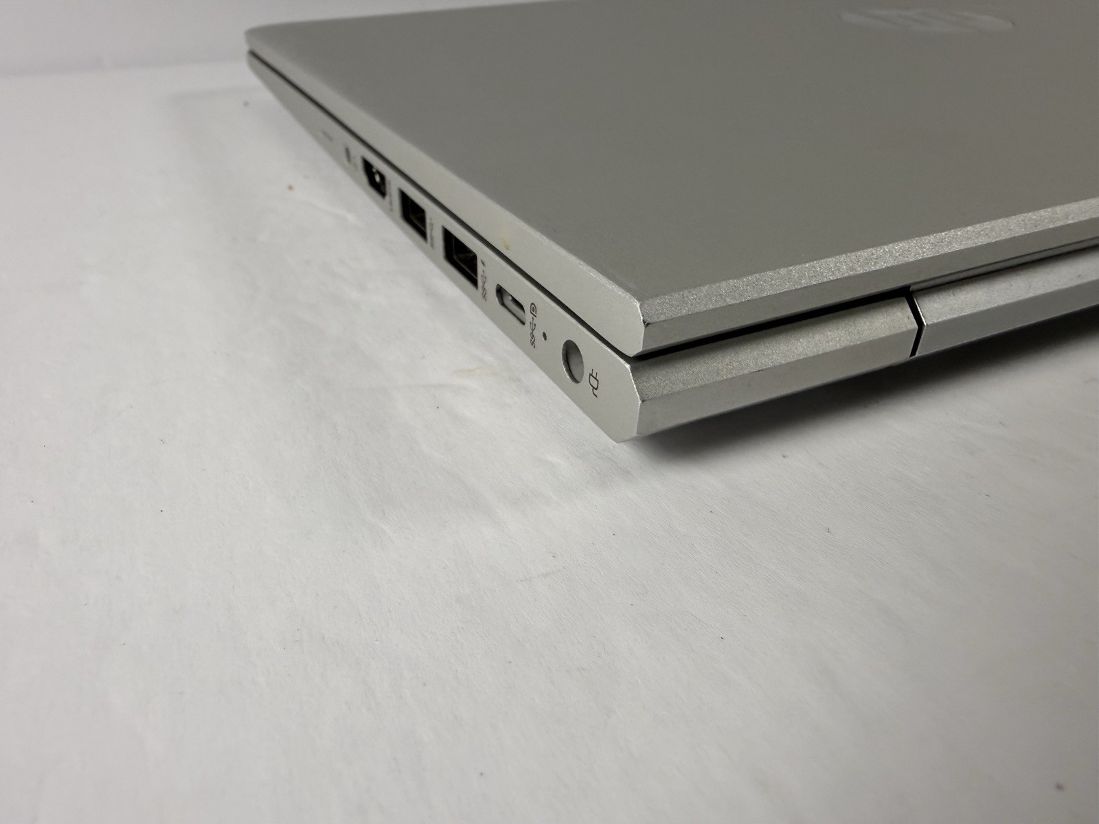 HP ProBook 445 G9 14″ Ryzen 5 5625U 2.3GHz 4GB RAM | NO SSD/OS Read*