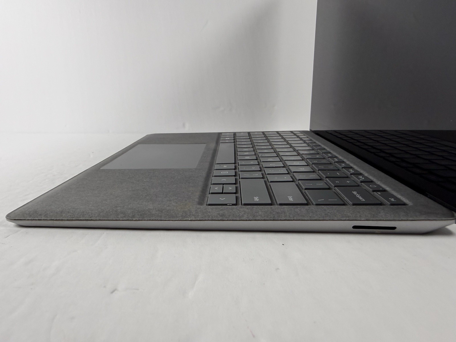 Microsoft Surface Laptop 5 13.5” 1950 Intel Core i7-1265U 16GB RAM 512GB NVME