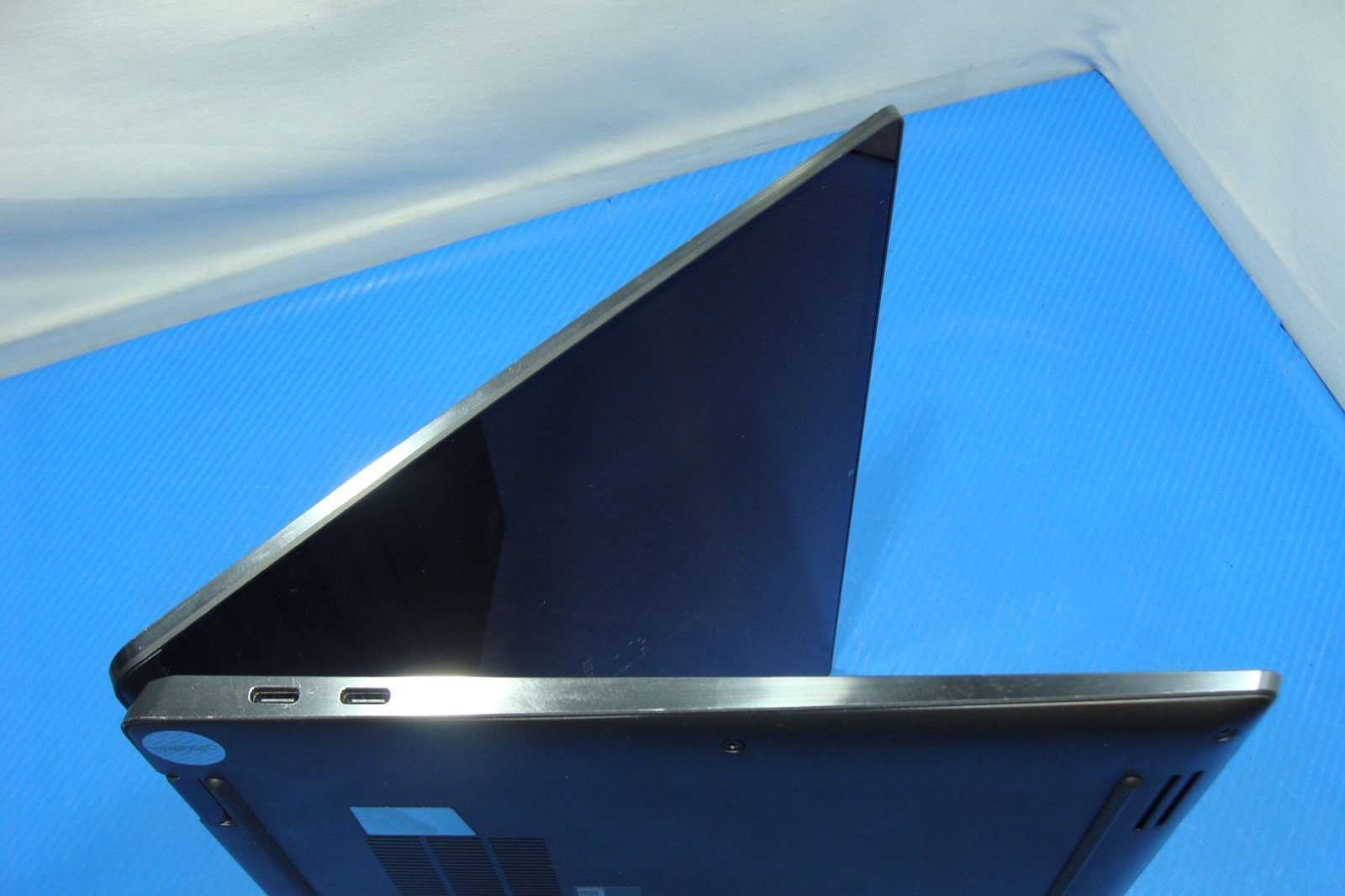 Dell Latitude 9330 13.3″ QHD+ TOUCH i7-1260U max 4.7GHz 16GB 256GB Warranty 2026