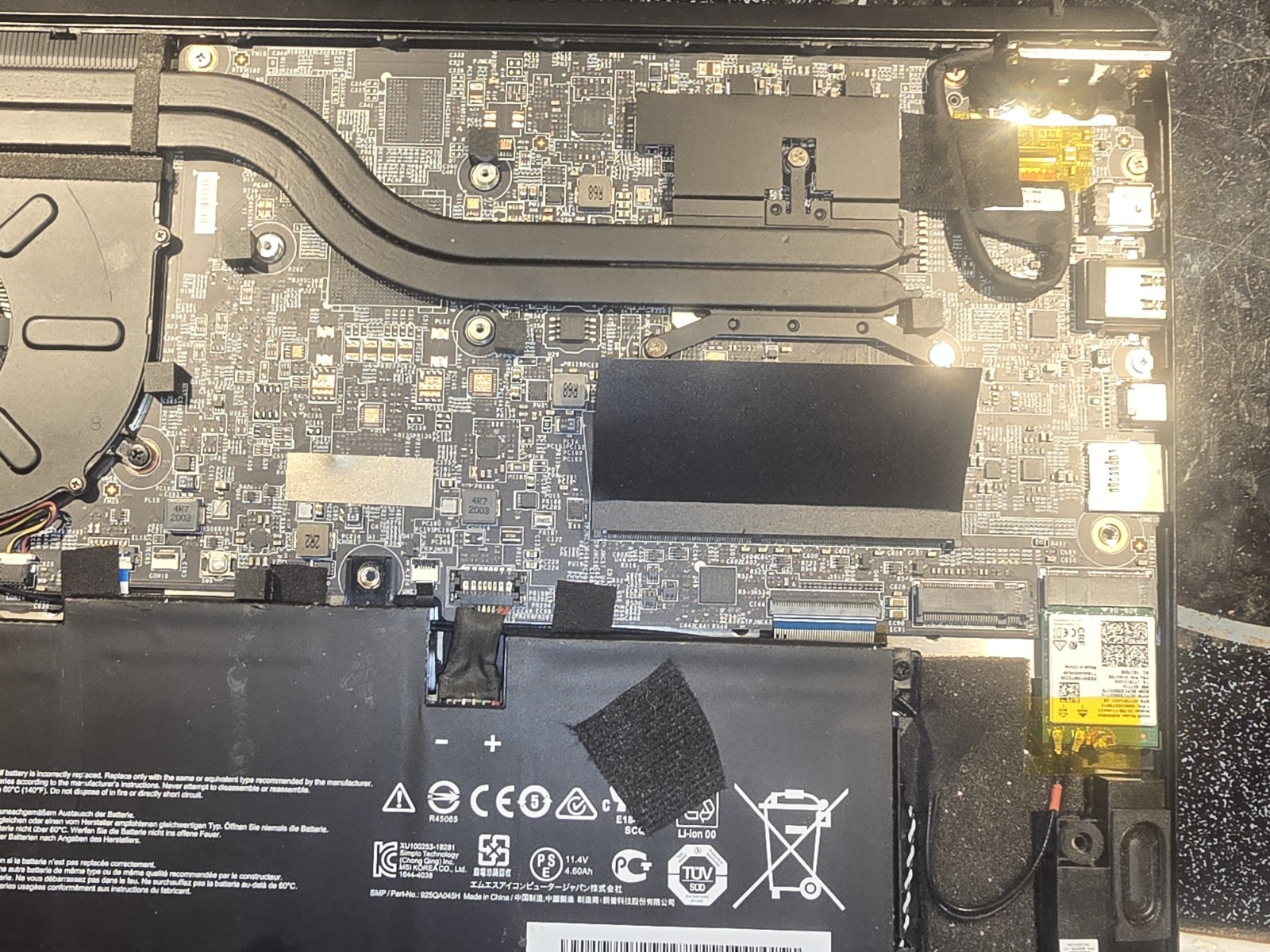 AS IS MSI Modern 14 B10MW-014 14” FHD IPS Laptop Intel i5-10210U No HDD Ram