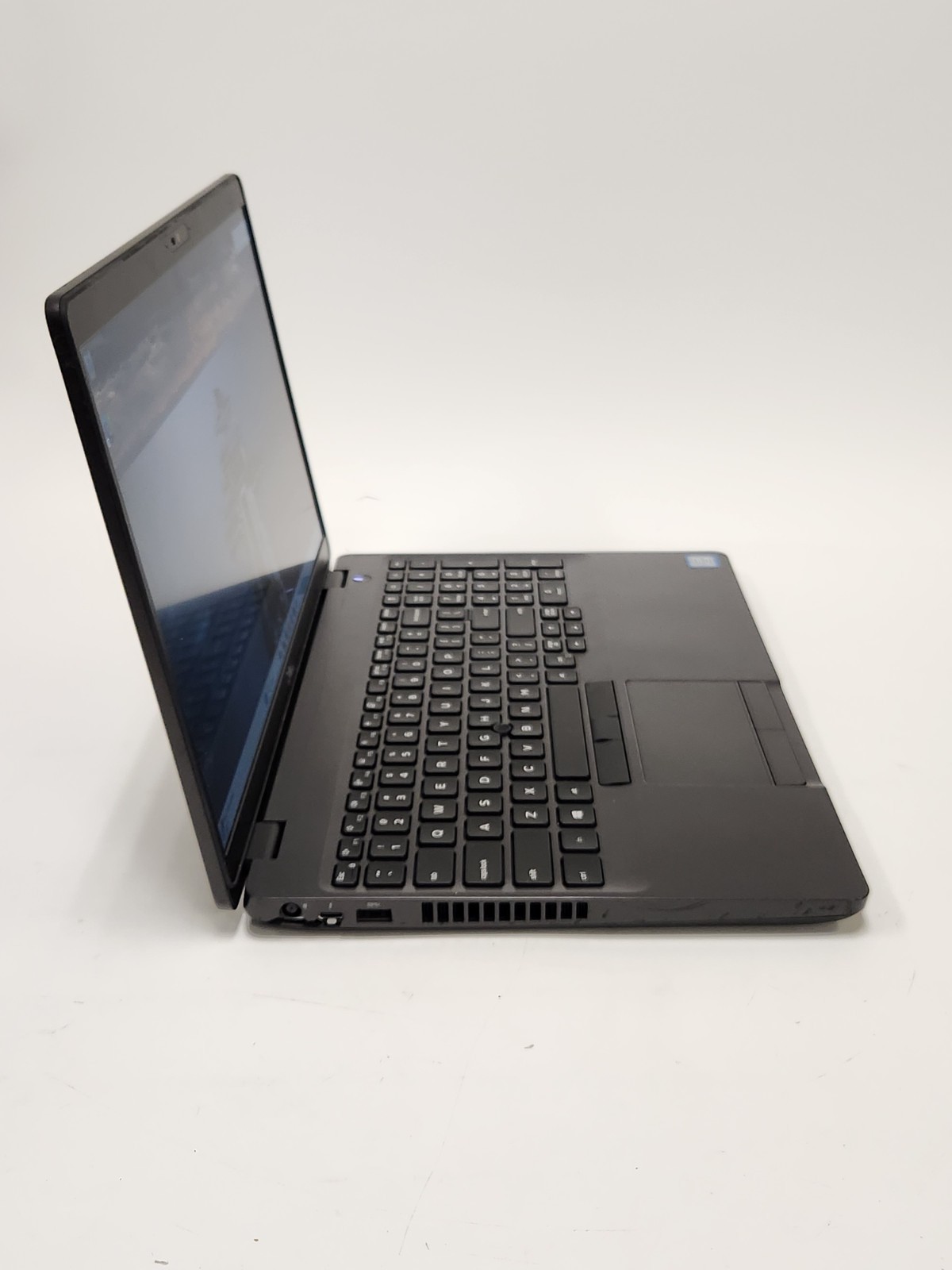 DELL Latitude 5501 15″ Laptop i7-9850H 2.6 GHz 16GB RAM 256GB SSD W11P + AC