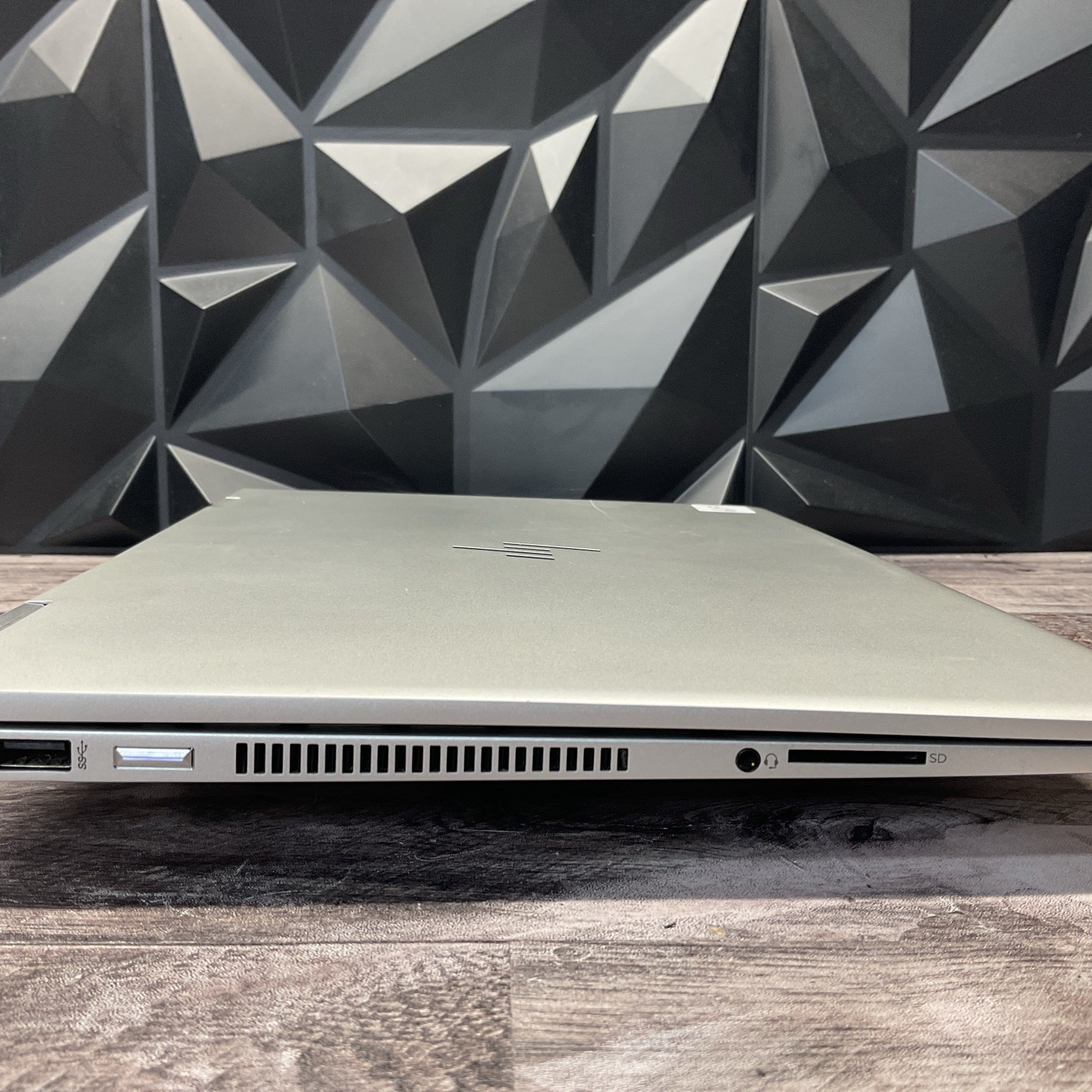 HP Envy 15m Convertible / 16GB Ram / 256GB / Windows 11 / BIG Touchscreen / 61F