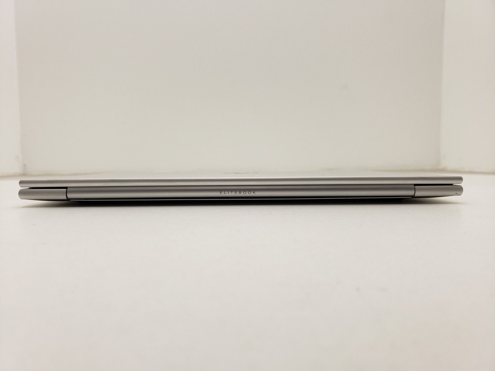 HP EliteBook 860 G9 16″ Intel i5-1235U 16GB RAM 512GB SSD Win 11 Pro Laptop PC.