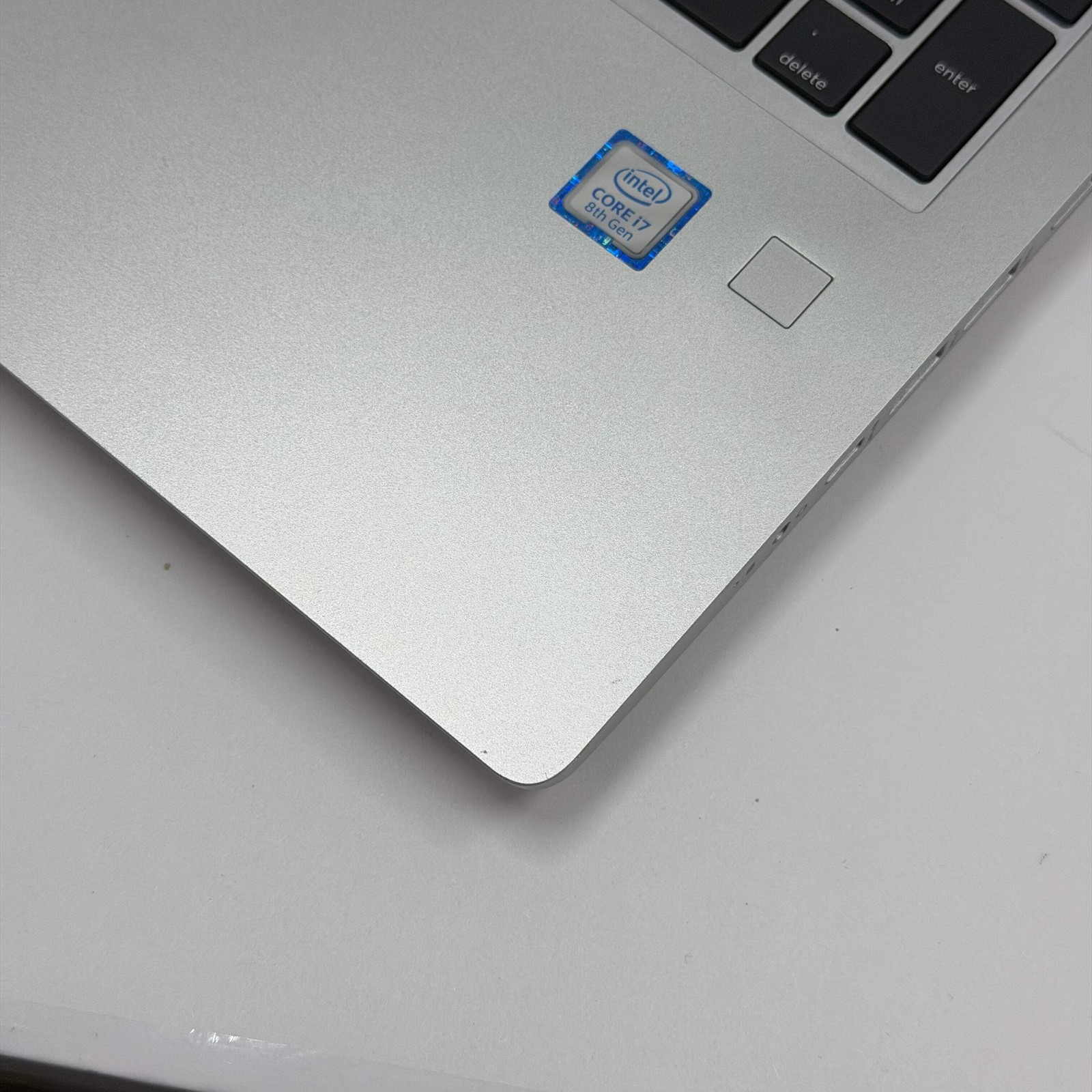 Broken HP ProBook 650 G5 5PF37AV 15.6″ i7-8565U 1.8GHz No OS No RAM No SSD