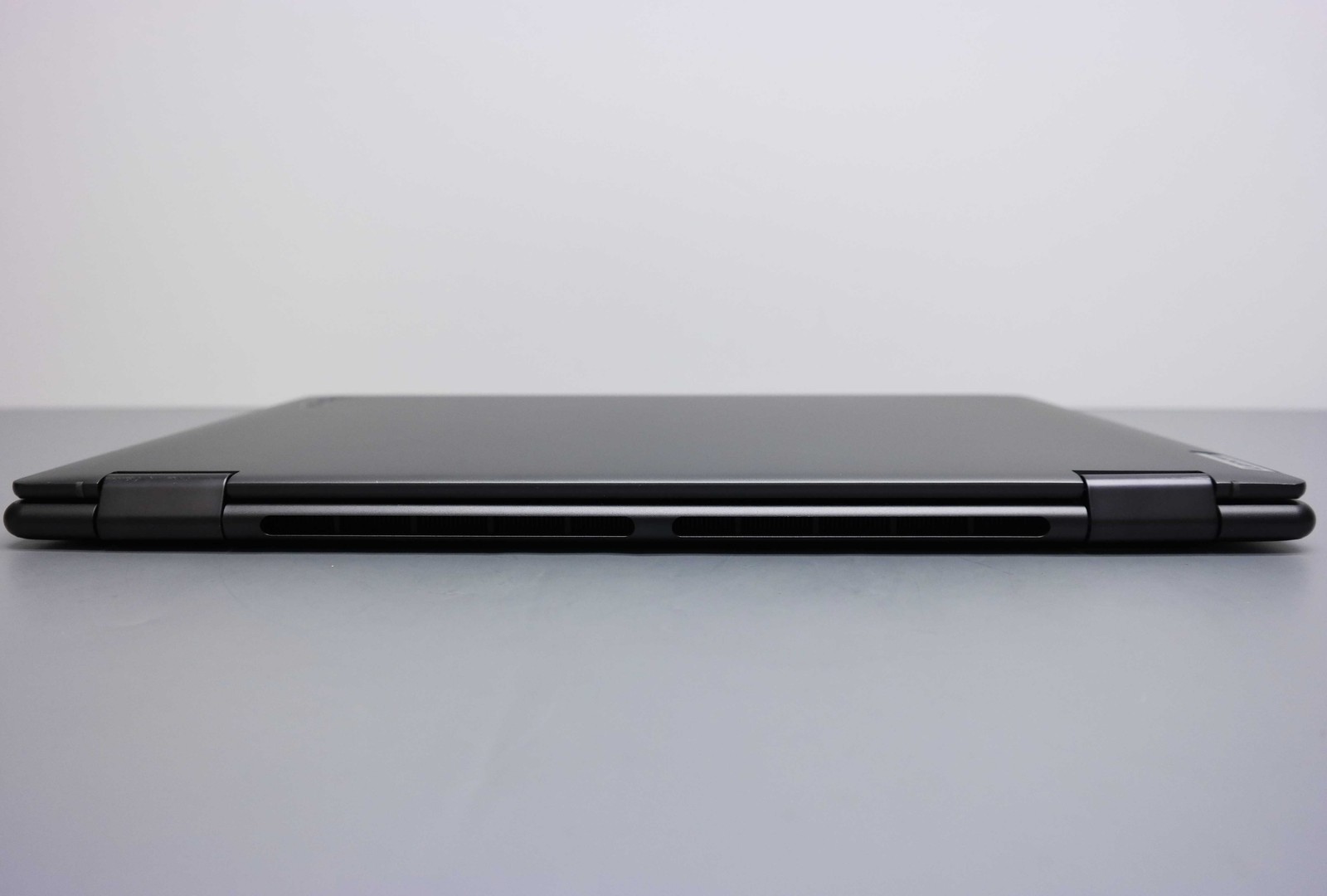 Lenovo Yoga 7 16IAP7 16″ Core i5-1240P 8GB 256GB SSD Storm Gray