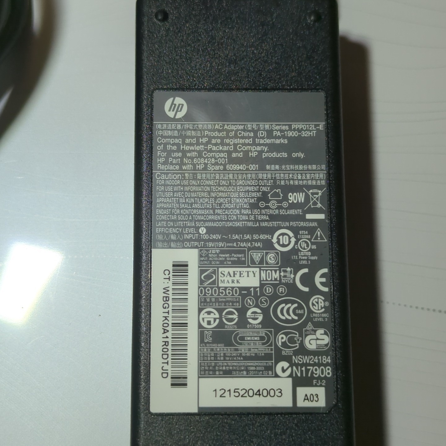 HP Pavilion dv4-2120CA Laptop Athalon M320 4 GB RAM 320GB 14.1″ Radeon HD 4200