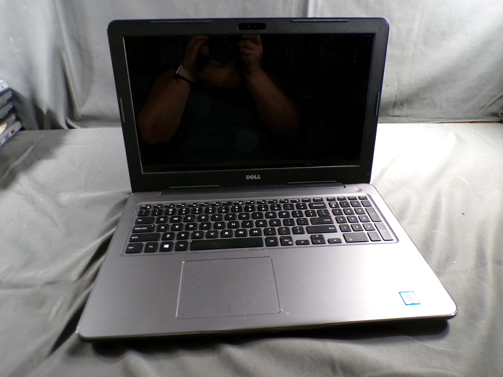 DELL INSPIRION 5567 INTEL CORE i5-7200U 2.50GHZ 8GB RAM **NO HD/ NO CADDIE