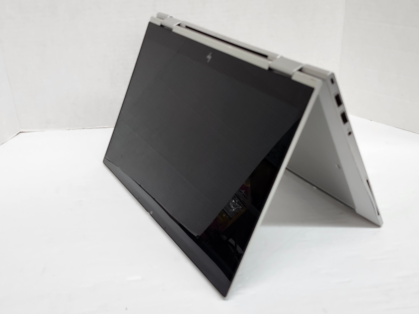 HP EliteBook x360 830 G8 i5-1135G7 16GB 256GB SSD Webcam Backlit FHD Touch Sp1