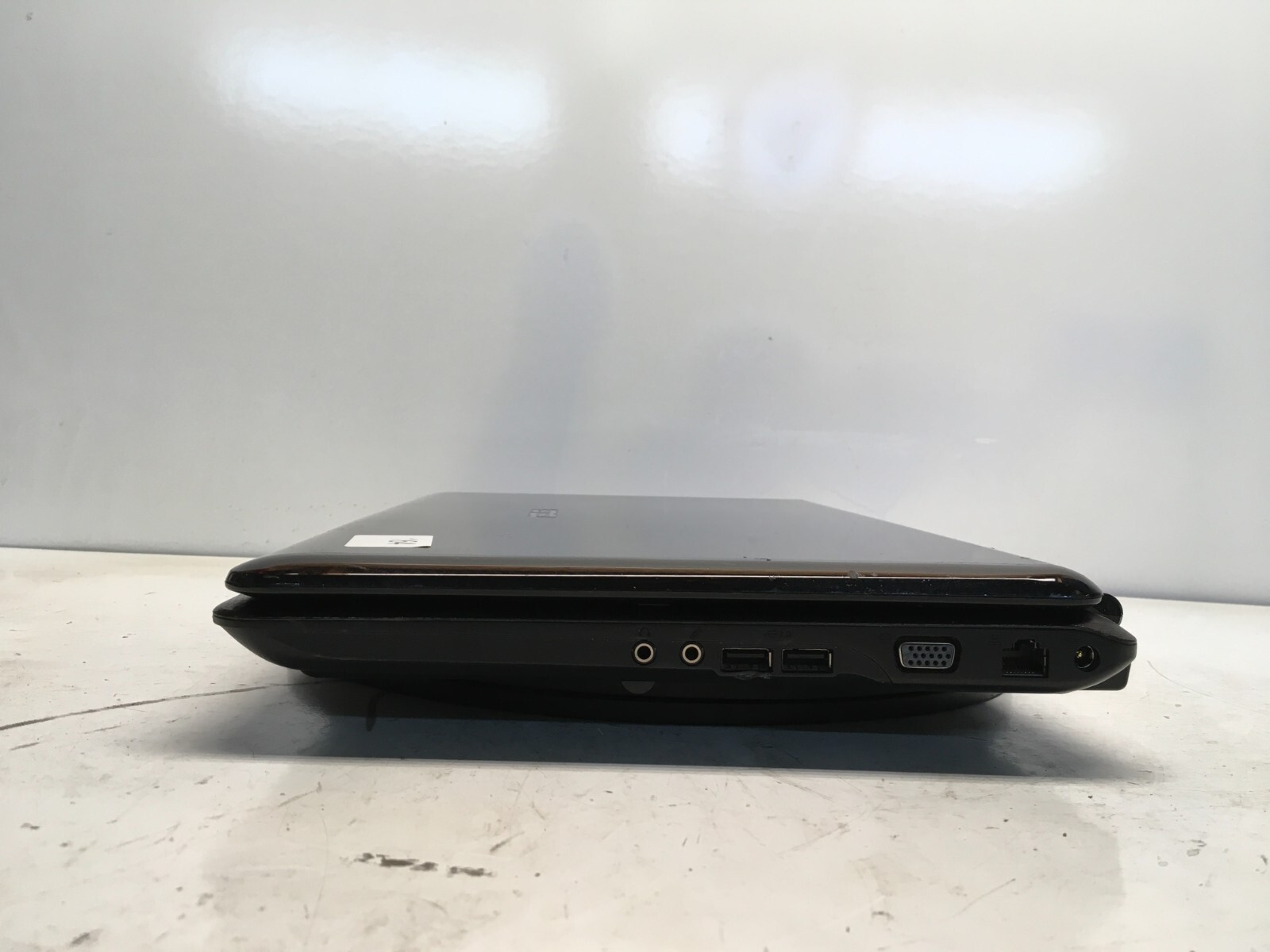 Asus K60I Intel Pentium Dual-Core T4400 2.2GHz 4 GB NO HDD No Batt