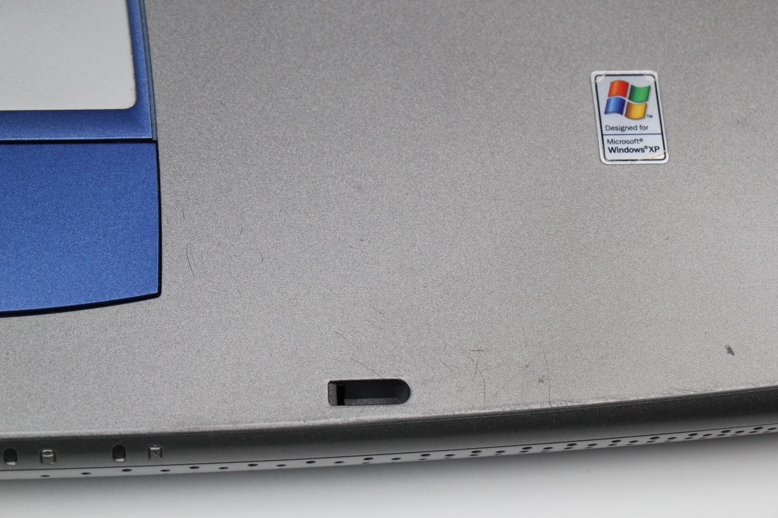 Dell Inspiron 5100 Retro Gaming WinXP Laptop – 2.66GHz P4, 384MB RAM, ATI 7500