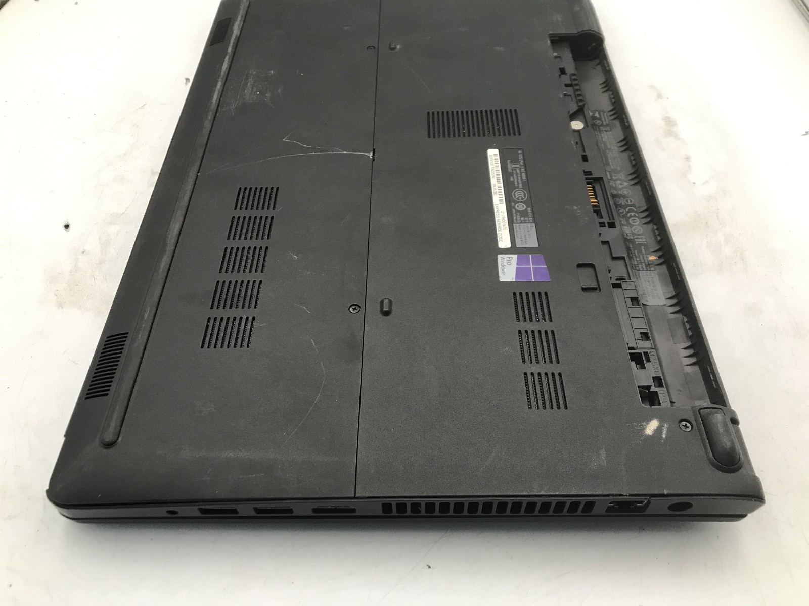 DELL LATITUDE 3570 – BOOTS TO BIOS – INTEL I5 6200U – NO RAM – READ DESCRIP – BB