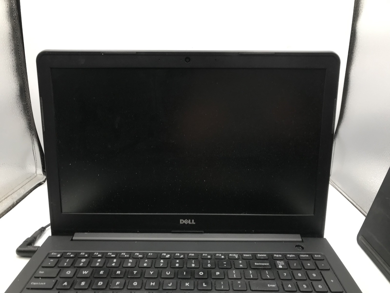 DELL LATITUDE 3550 – FOR PARTS/REPAIR – INTEL I5 1355U – NO RAM – READ DESC -BB