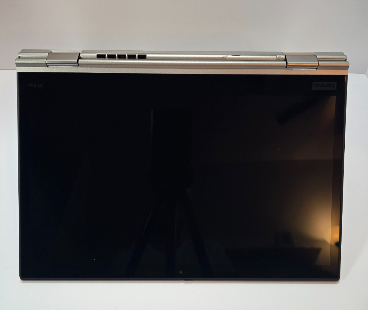 Lenovo ThinkPad X1 Yoga 3rd Gen i7-8650U, 16GB RAM, 512GB NVMe SSD, Charger