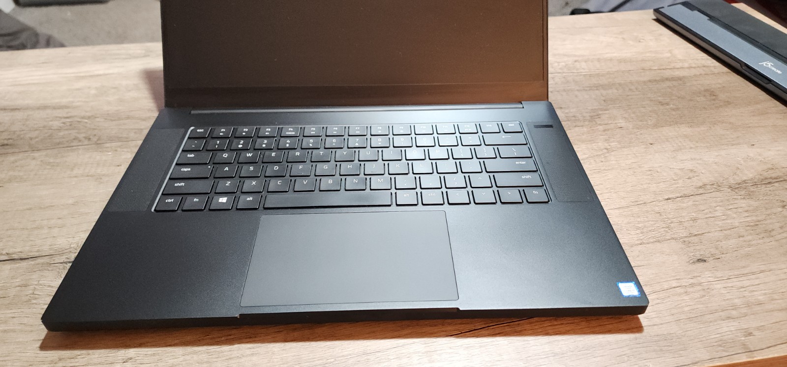 Razer Blade 15 Advanced i7-9750H GTX 1660 Ti 16GB RAM 2TB Storage 144Hz – Read D