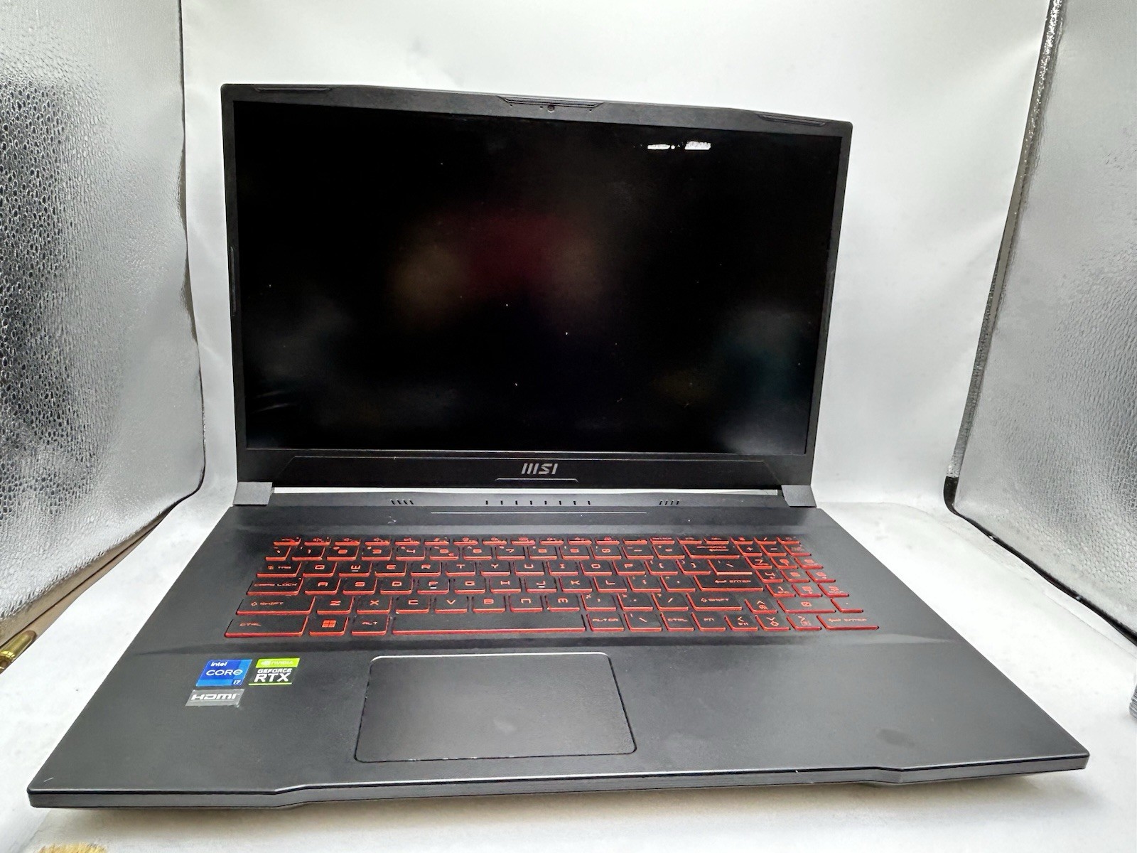 MSI Katana GF76 – 17.3″ FHD – i7-12700H – 16GB RAM – RTX 3070 Ti –1TB SSD– Black