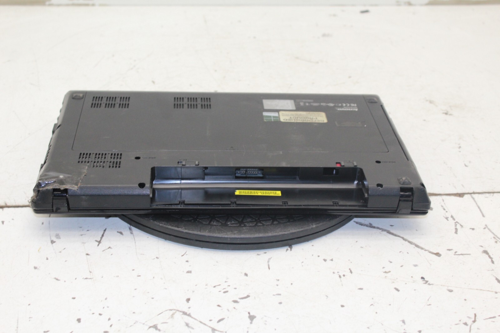 Lenovo IdeaPad N585 Laptop AMD E1-1200 4GB Ram No HDD or Battery