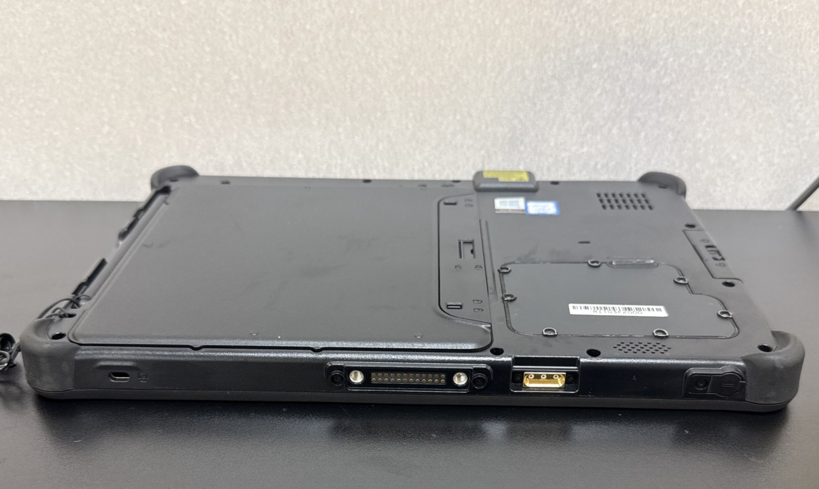 GETAC F110-G4 Rugged Tablet core I7-CPU 8GB-RAM NOSSD