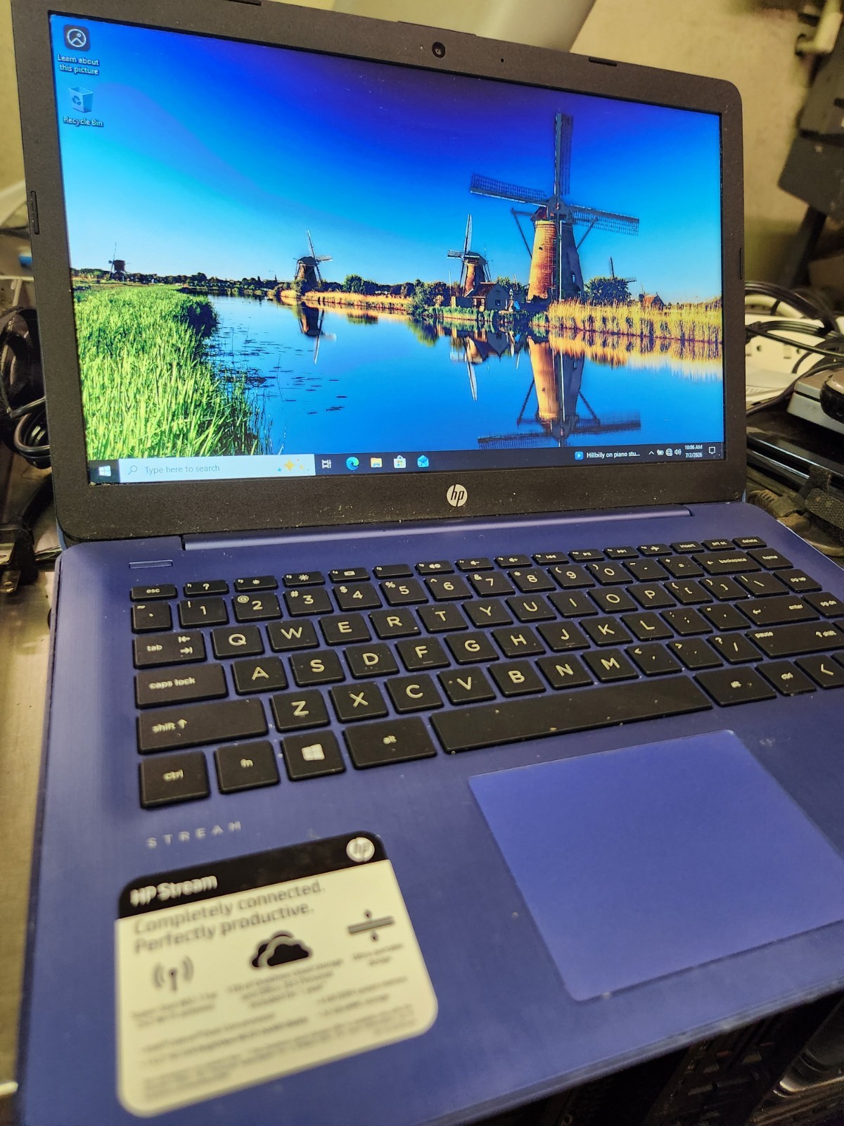 HP ‎14-CB1xxx Stream 14″ (64GB, Intel Celeron N4000, 1.1 GHz, 4GB) Laptop-…