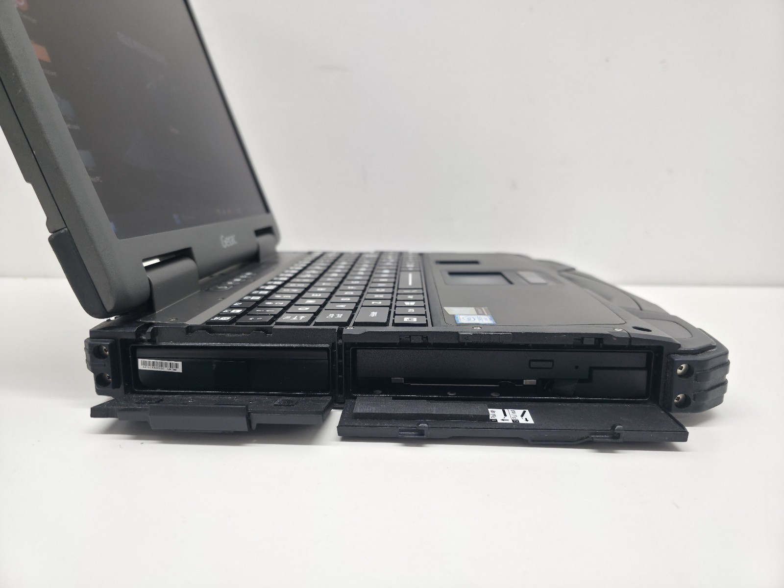 GETAC B300 G6 Laptop CORE I7 6th Gen 8GB 512GB SSD LTE Touch DVD Finger GPS